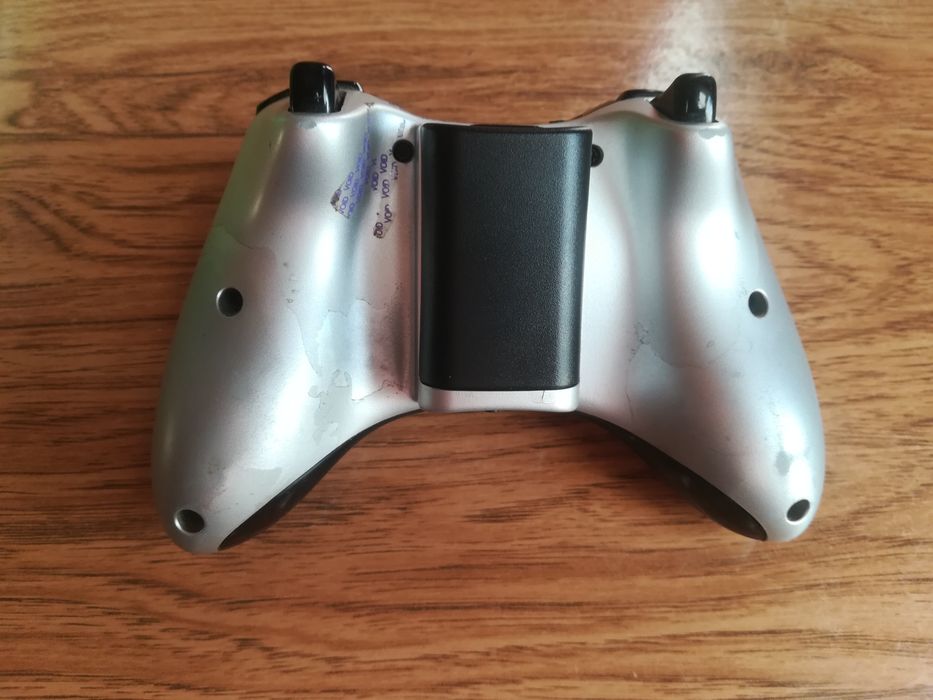 Pad Srebny Bezprzewodowy Xbox 360 Opis