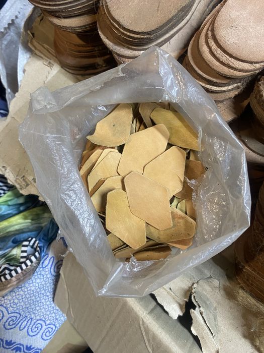 Устілки, обувні,кожа ліцева.