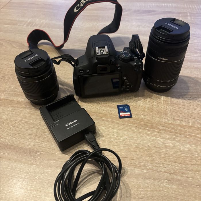 Camera Canon EOS 700D