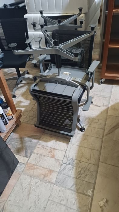 Conjunto de secretária e cadeira de escritório