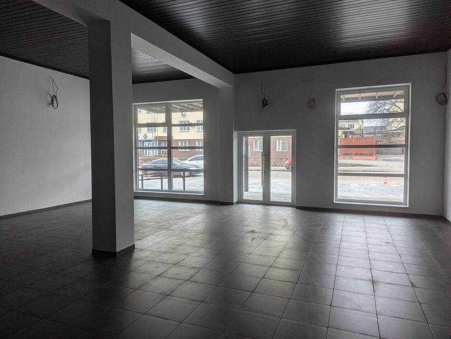 Комерційне приміщення на вул. Миколи Сціборського 33, площа 410 кв.м