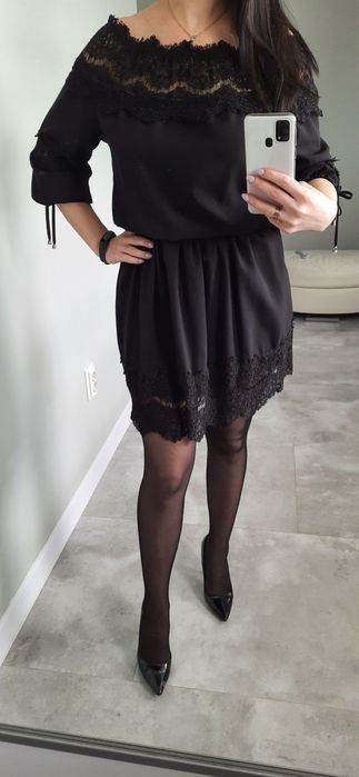 Плаття чорного кольору.