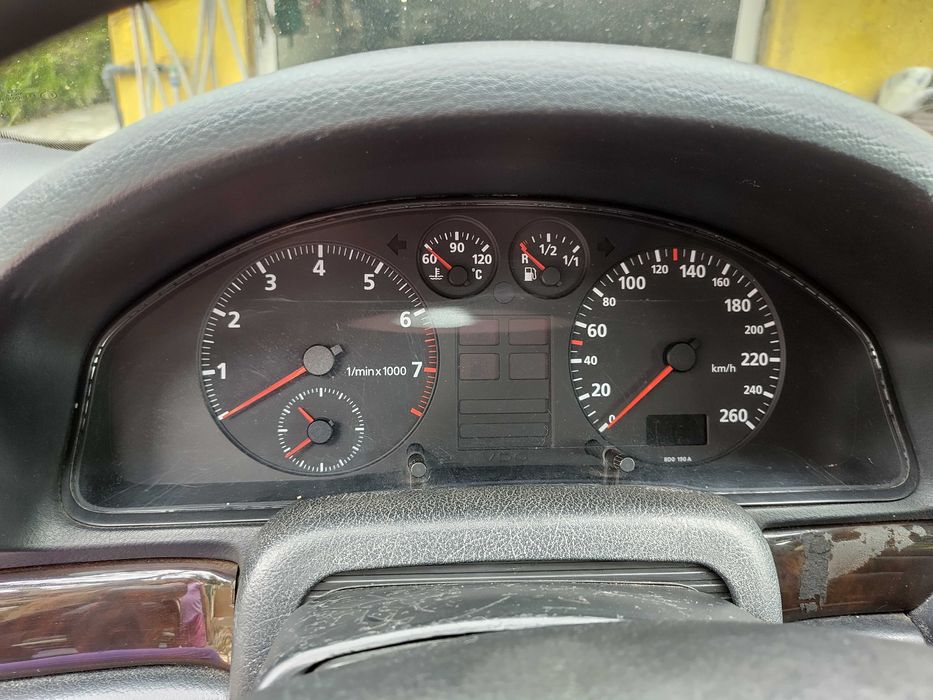 Audi A4 1.6 gasolina