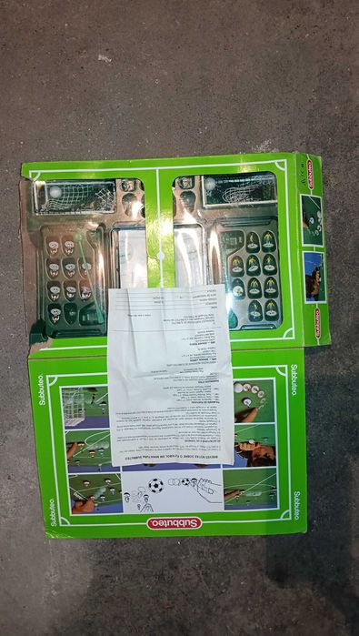 Subbuteo (edição dos anos 80/90) completo na caixa original + Campo de subbuteo montado em prancha