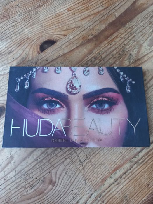 Paleta cieni Huda Beauty Desert Dusk