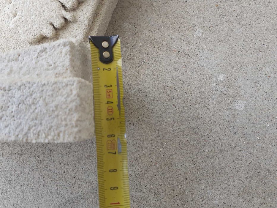 sztukateria zewnętrzna, element ozdobny okna drzwi