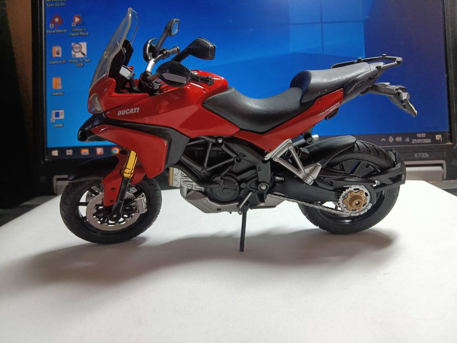 Moto Ducati Multistrada 1200 S Maisto Escala 1:12