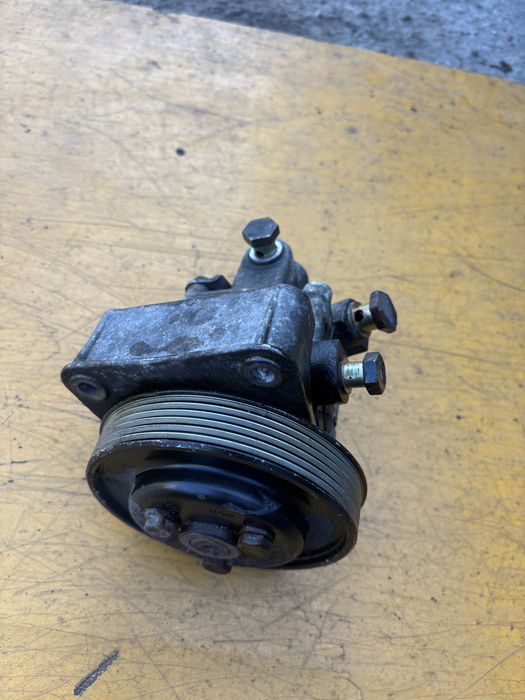 Pompa wspomagania bmw e34 m50 nivo
