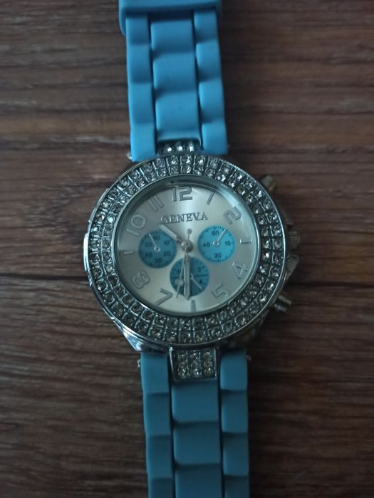 Годинник новий, Geneva