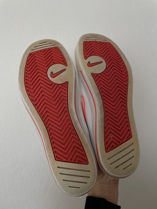 Кросівки жіночі оригінал Nike