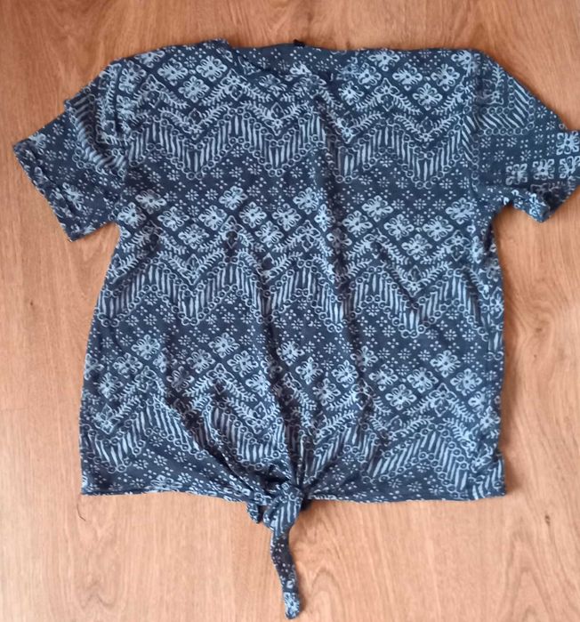 Bluzka grafitowo-szara SINSAY Rozm. XS