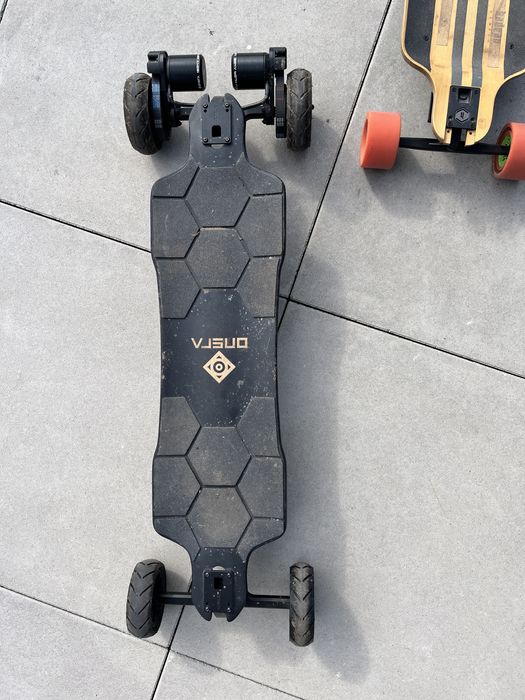 Onsra Black Carve 3 longboard elektryczny deskorolka (Evolve, Meepo)