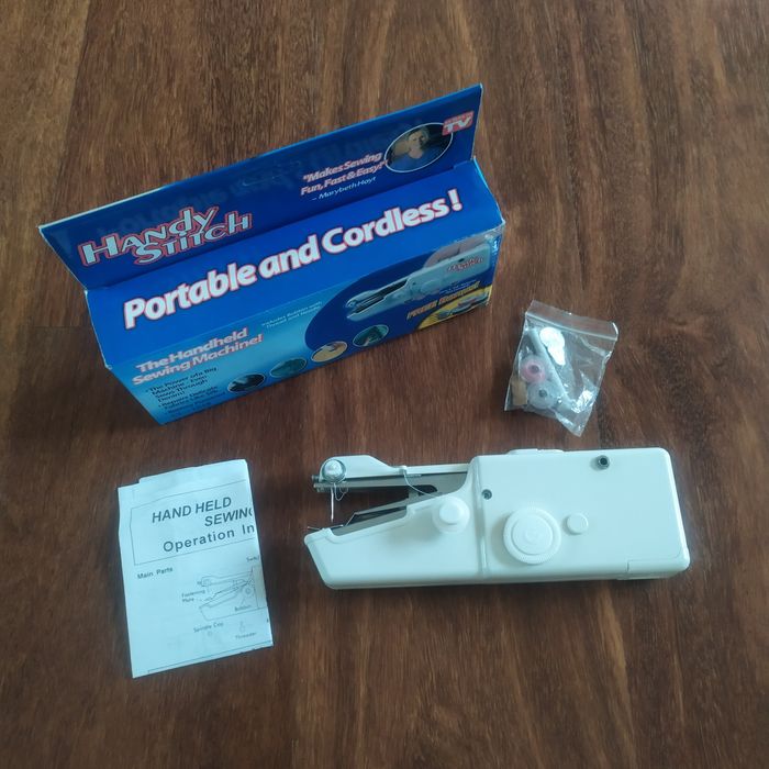 Przenośna podręczna maszyna do szycia