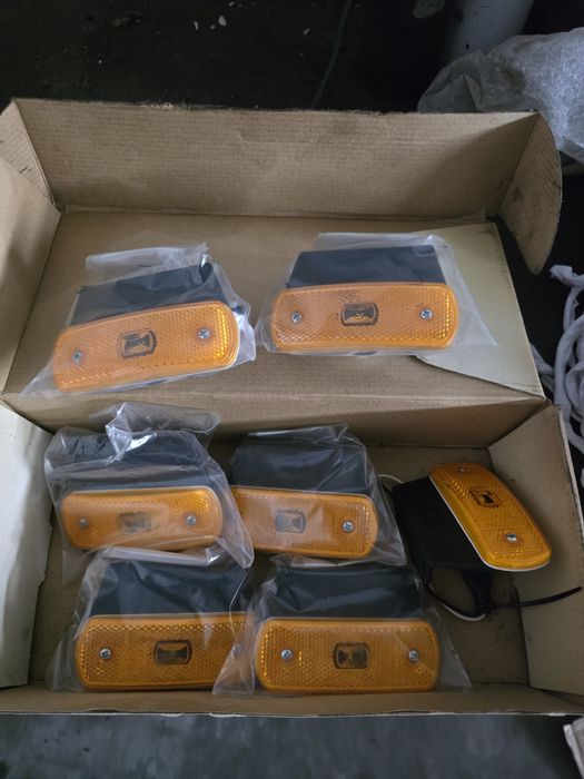 Luzes de Contorno Laterais Hella Laranja - Lote de 7 Unidades