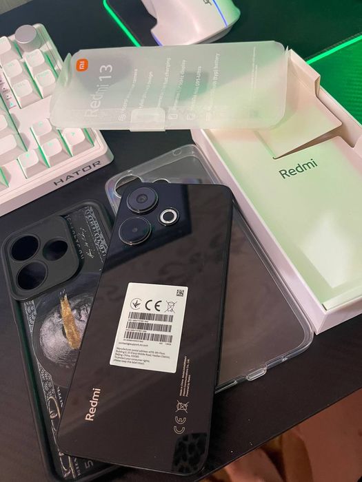 Телефон Redmi 13