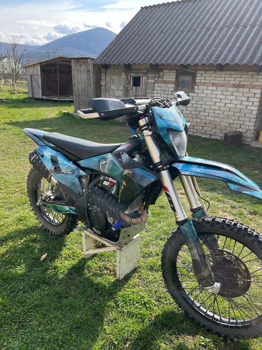 Мотоцикл Geon GNX 300 YGS двигун 176