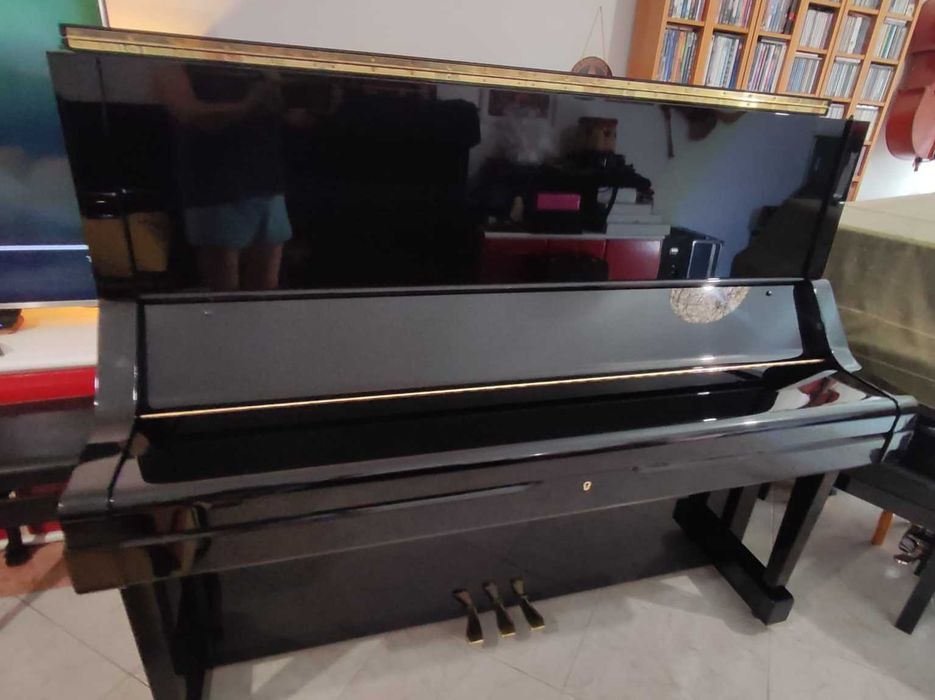 Piano Yamaha U X