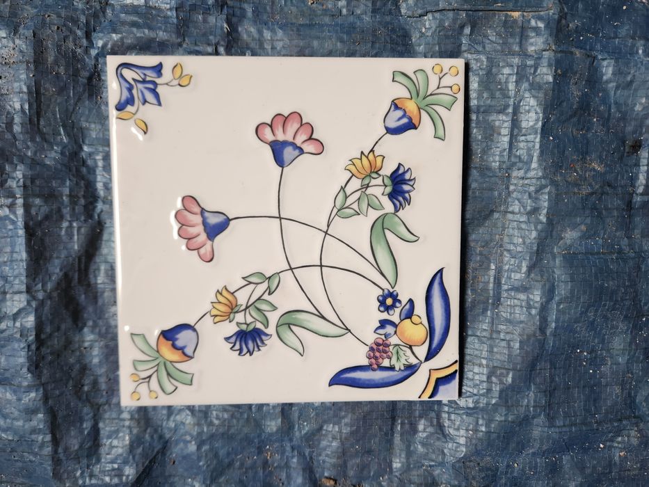 Azulejos com relevo