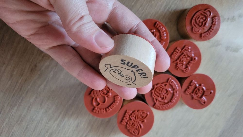 Дерев'яні резинові штампи