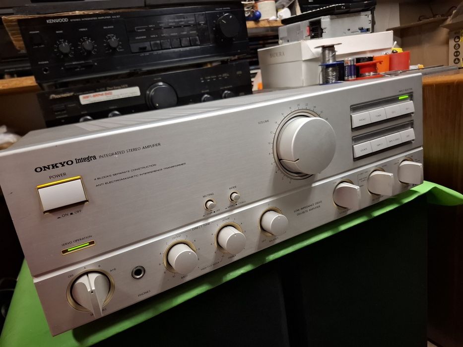 Wzmacniacz Onkyo Integra A-8650 potężny