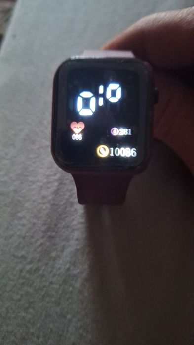 Witam sprzedał ładny zegarek dla kobiet