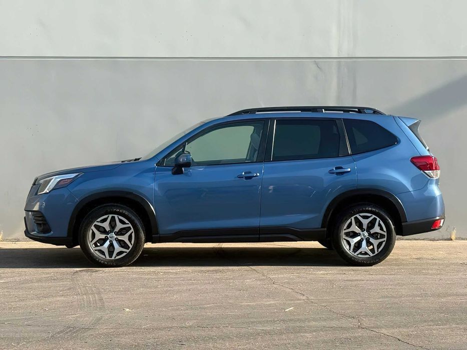 Subaru Forester      2022
