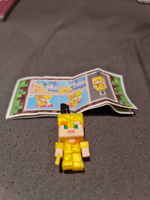 Figurka kinderjoy Alex z minecraft