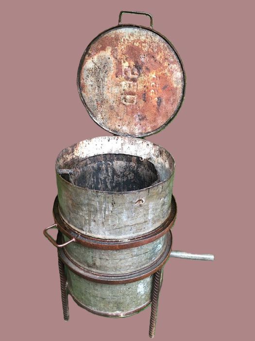 Caldeira de cozer a cera de abelha , (mel)