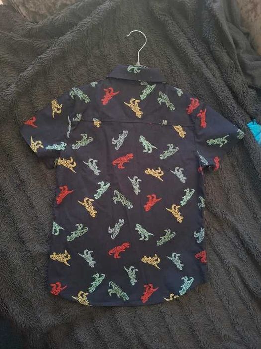 Camisa Dinossauros Primark (7-8 anos / 128 cm)