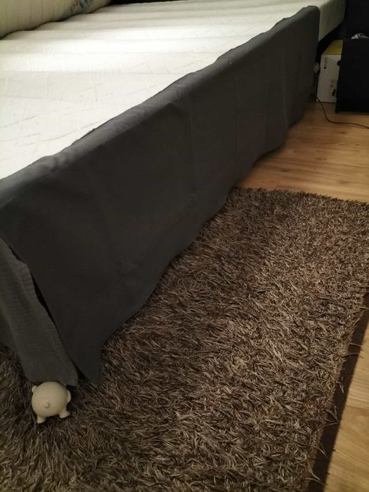 Estrado / Base de cama de casal