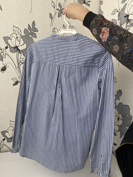 Полосата жіноча сорочка