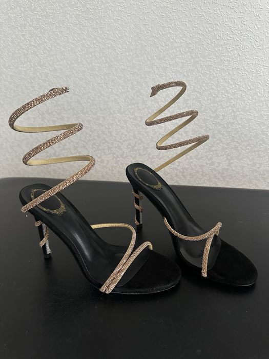 Босоножки новые 39 размер