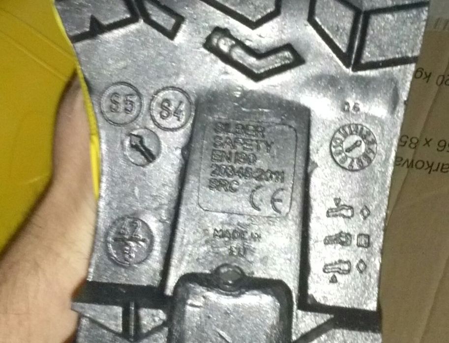 Obuwie Robocze r42 S4 S5