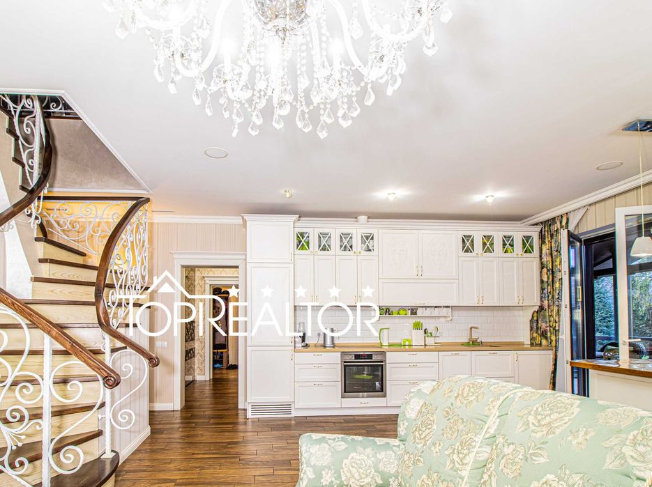 Продаж 2-пов. будинку з сучасним ремонтом за церквою на вул.Дерев'янка