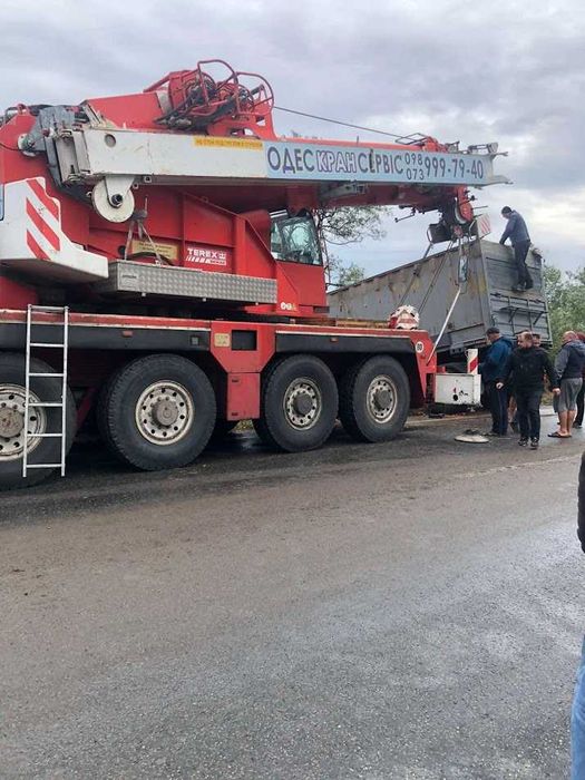 Крани автомобільні та гусеничні в оренду вантажопідємністю 45-200 тонн