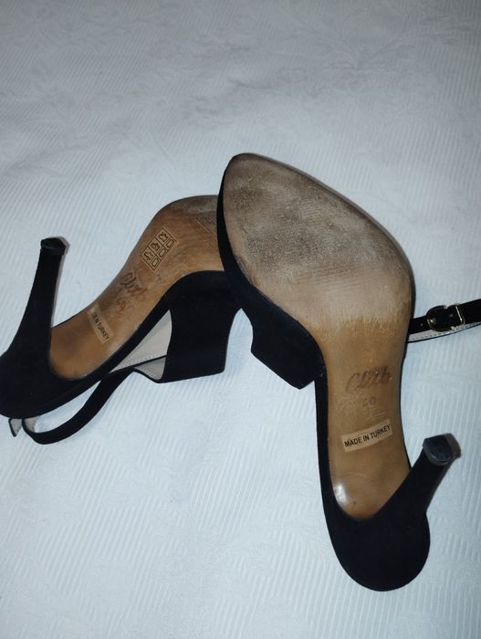 Замшеві жіночі босоніжки р.39-40