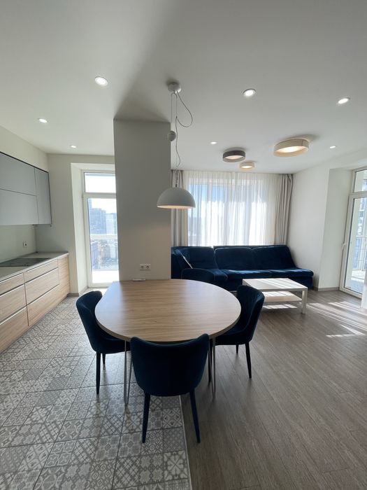 Продам 2-комн.кв. Центр, Менора, Литейная, 2А.