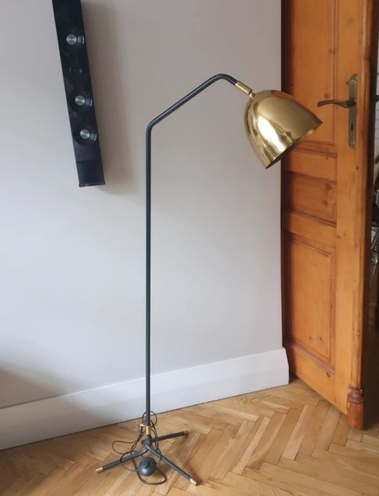 Lampa stojąca idealna