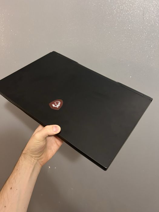 Laptop gamingowy MSI GL75 9SD