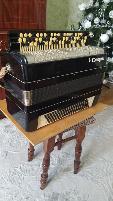 Баян "Старт" , 5000 грн.