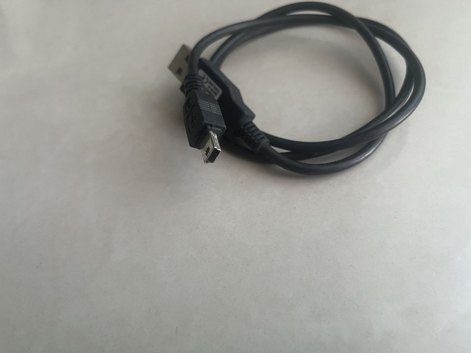 Cabos de carregamento e hdmi429593619669995522