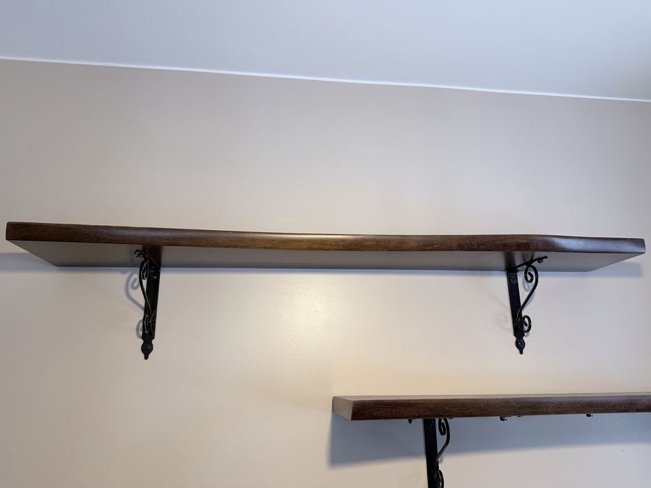 Półki z drewna kuchanne