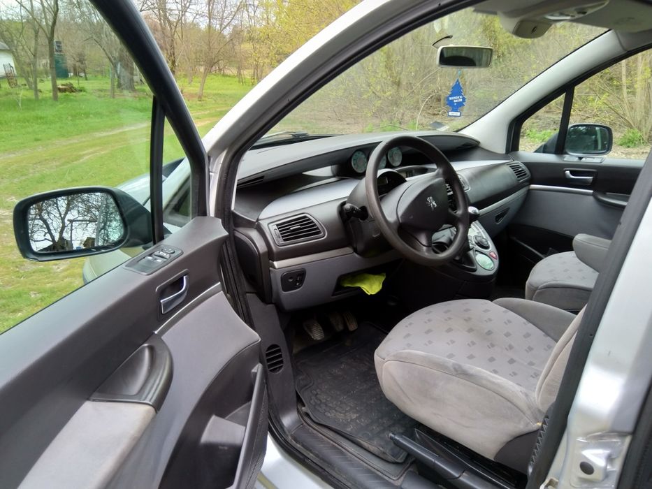 Продам автомобиль Пежо 807