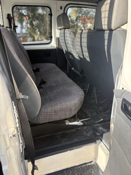 Ford Transit com 6 lugares