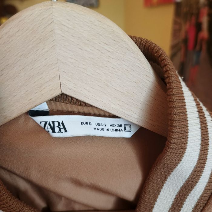 Стильний бомбер Zara DNWR Varsity Jacket (Розмір S