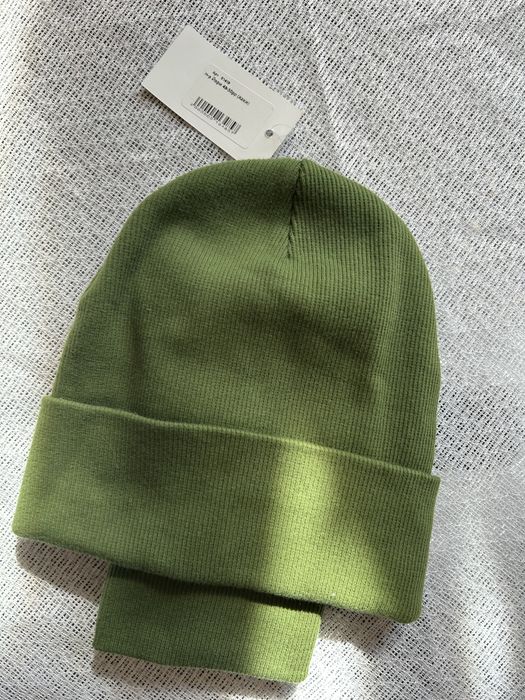 Шапка з хомутом в рубчик