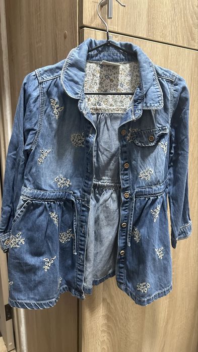 Сукня від Zara для дівчинки 104