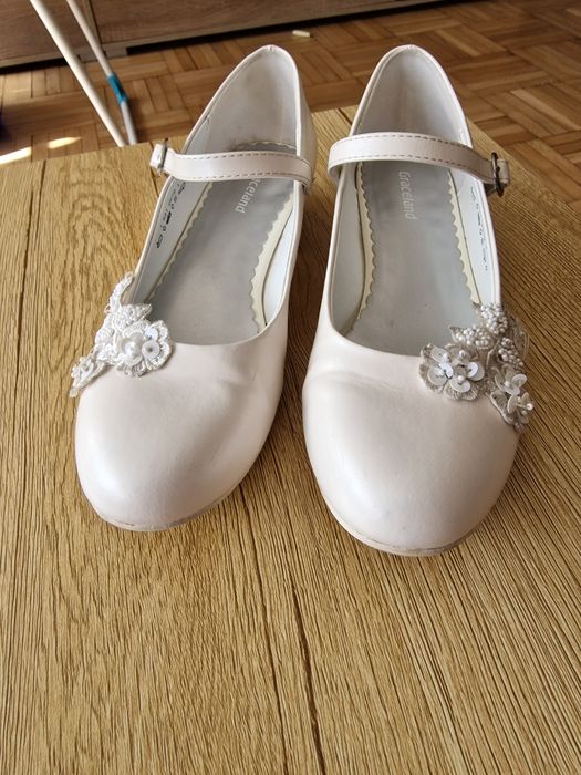 Baleriny  białe,  buty komunijne