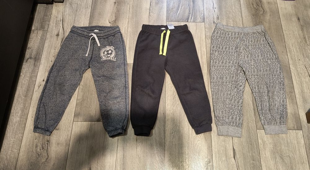 Spodnie chłopięce 98