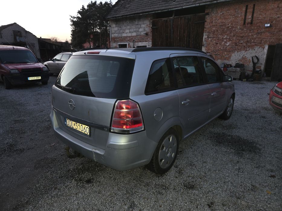 Opel zafira 1.8 benz gaz 7 osób